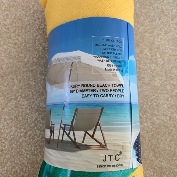 NWT Pineapple Beach Towel - Picture 2 of 3